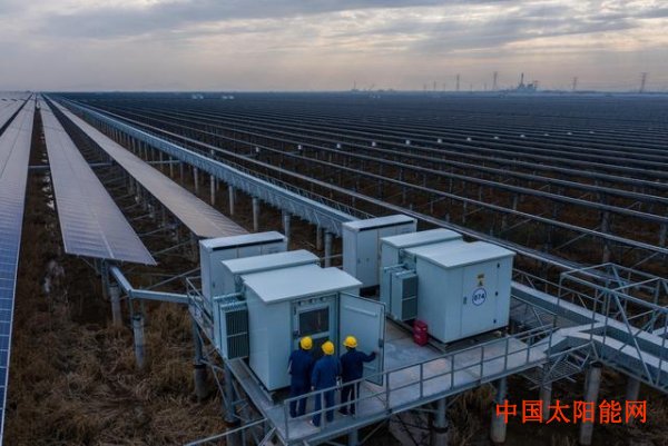 种太阳儿歌浙江省内规模最大的海涂光伏发电项目正式投运